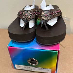 COWGIRL JEWELS SIZE 7 m leather thongs